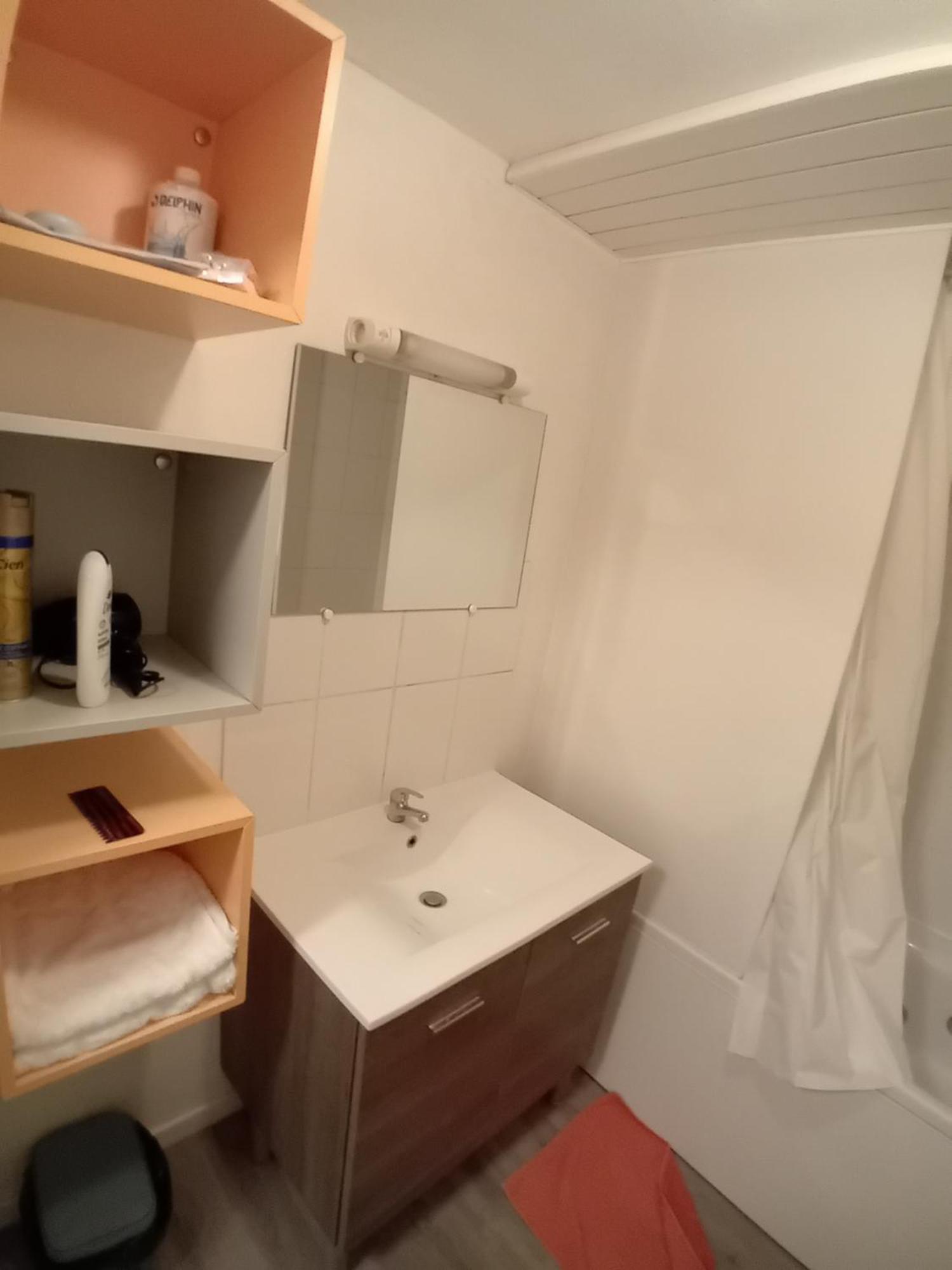 Appart Chartreux Baignoire Massante ,A 3 Minutes Du Centre En Bus! 2 Etoiles Atout France Voiron Eksteriør bilde