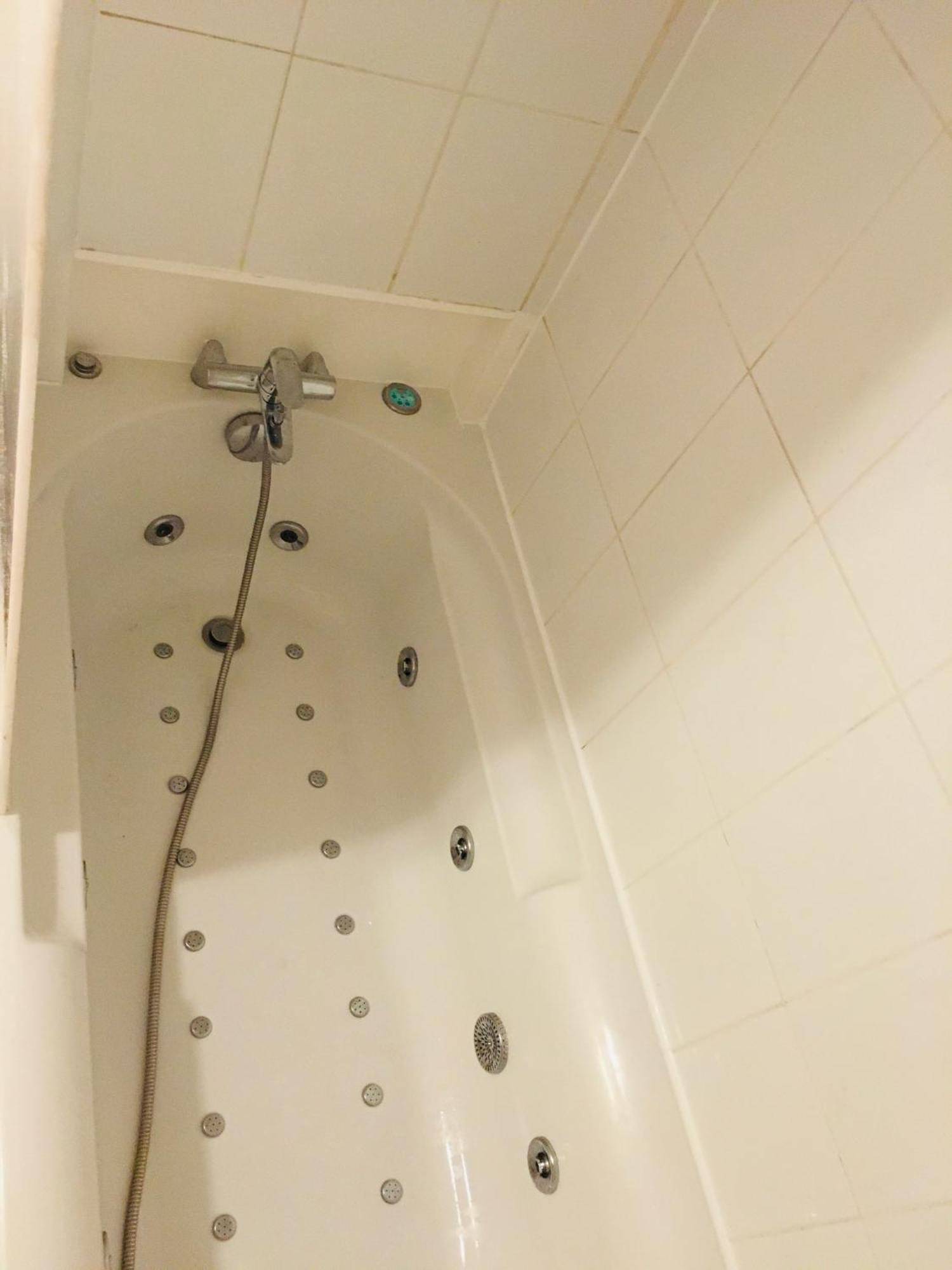 Appart Chartreux Baignoire Massante ,A 3 Minutes Du Centre En Bus! 2 Etoiles Atout France Voiron Eksteriør bilde